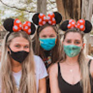 Meet your Posher, Hallie